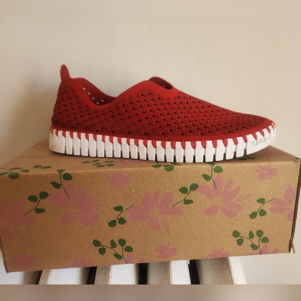 Isla Jacobsen Hornbaek Red Tulip Sneakers Sz 36
